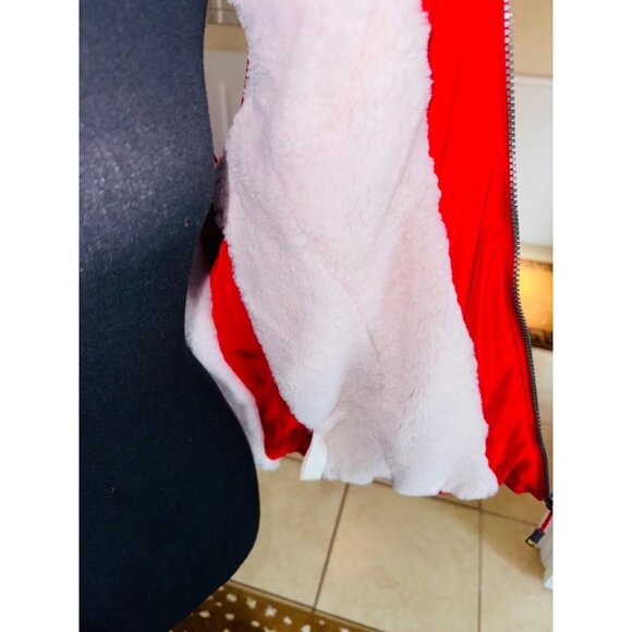 Red Soft Quilted Hooded Vest Fleece Lined Faux Fur Trim Green Tea L/G Outdoor - Picture 12 of 14